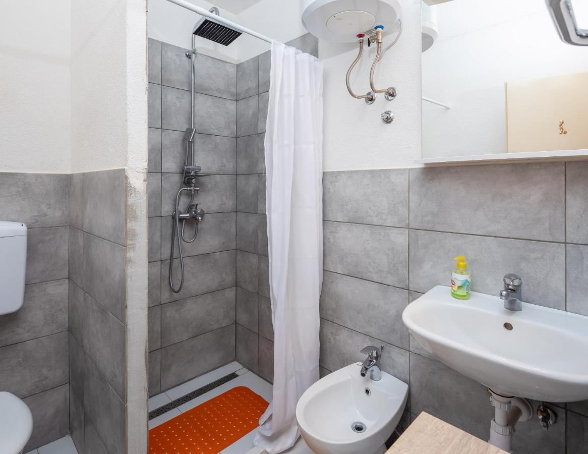 Edita - Apartment In Town Centre Макарська Екстер'єр фото